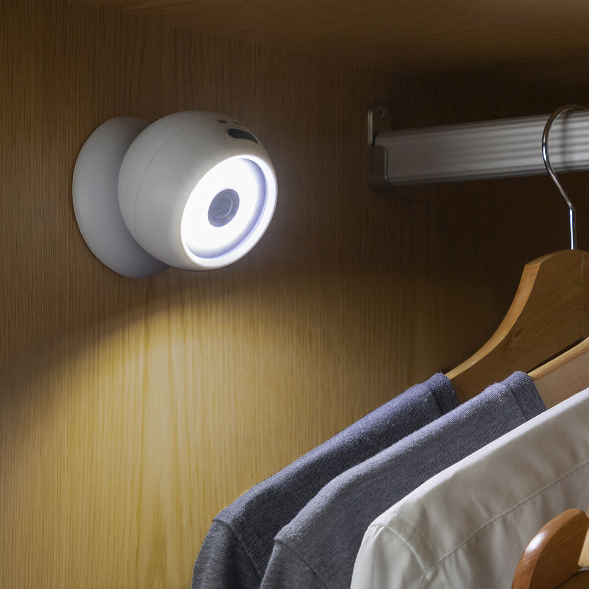 Luz LED con Sensor de Movimiento Maglum InnovaGoods - Effik Store